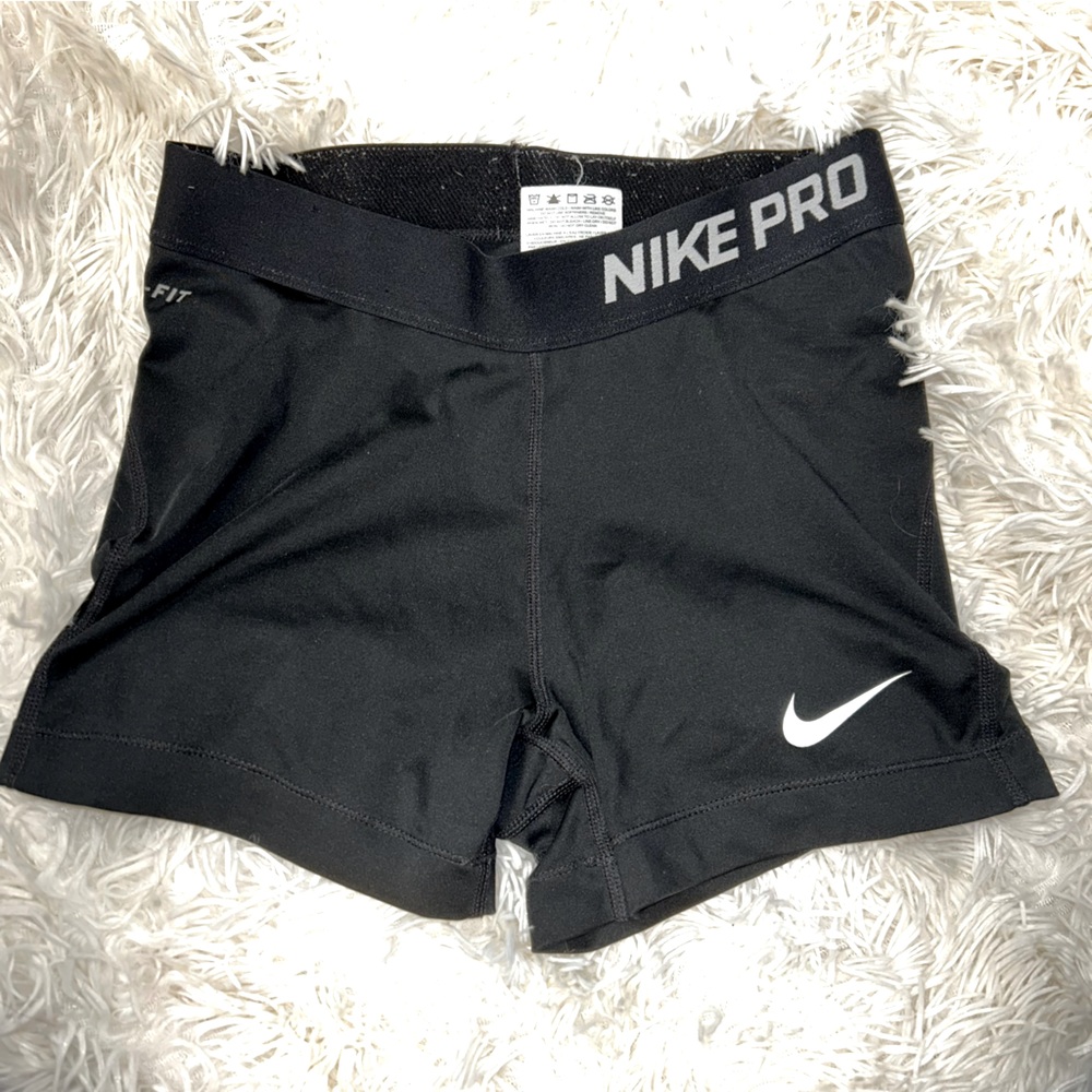 Nike pro black athletic shorts small
